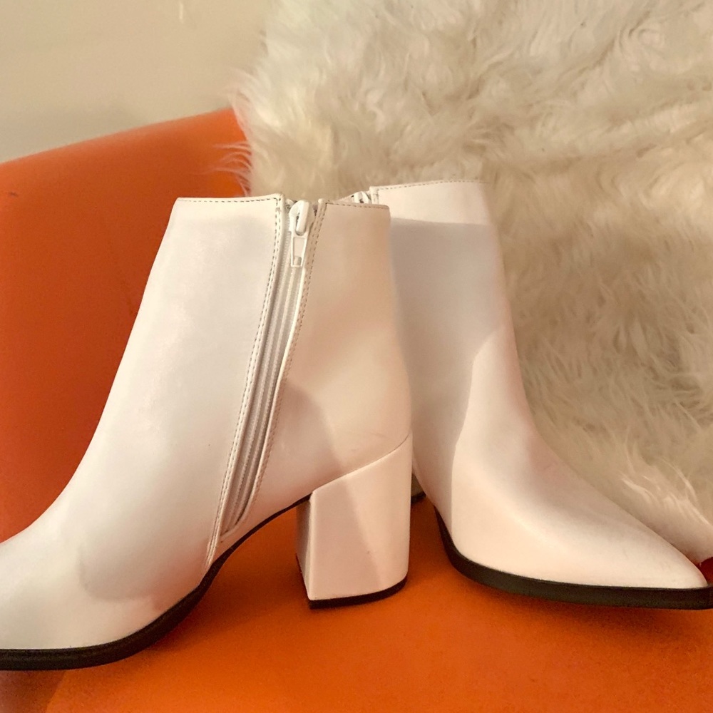 Funky White Leather Ankle Boots